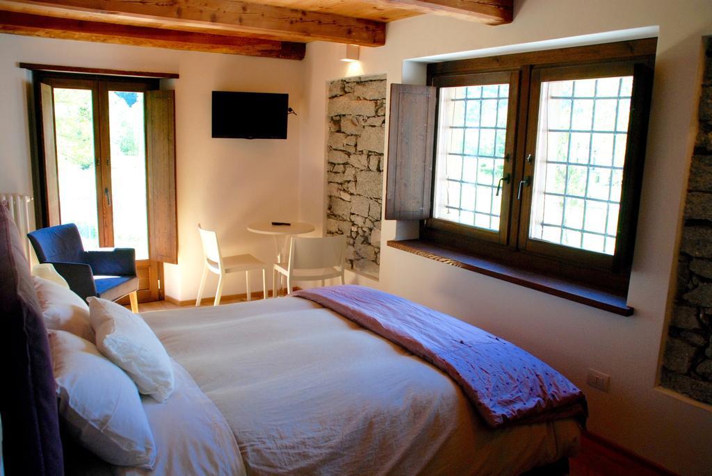 Ca' Del Borgo Hotel Cadarese Exterior photo