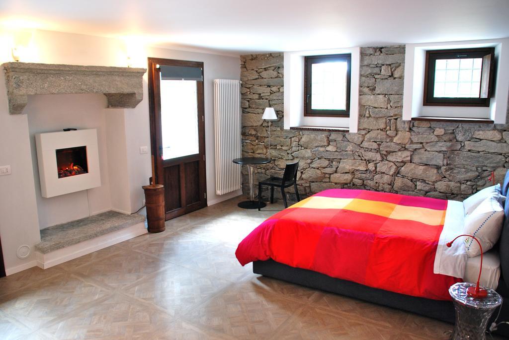 Ca' Del Borgo Hotel Cadarese Exterior photo